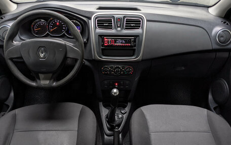 Renault Logan II, 2015 год, 549 900 рублей, 8 фотография