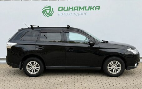 Mitsubishi Outlander III рестайлинг 3, 2013 год, 1 090 000 рублей, 4 фотография