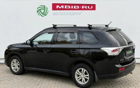 Mitsubishi Outlander III рестайлинг 3, 2013 год, 1 090 000 рублей, 7 фотография
