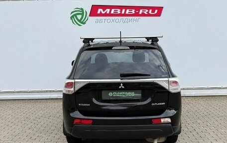 Mitsubishi Outlander III рестайлинг 3, 2013 год, 1 090 000 рублей, 6 фотография