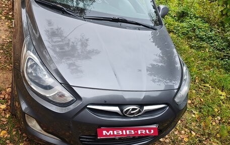 Hyundai Solaris II рестайлинг, 2012 год, 740 000 рублей, 1 фотография