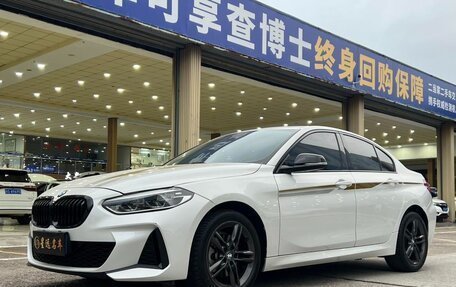 BMW 1 серия, 2023 год, 1 600 000 рублей, 1 фотография
