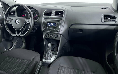 Volkswagen Polo VI (EU Market), 2018 год, 1 220 000 рублей, 11 фотография