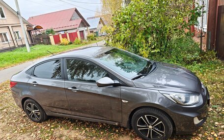 Hyundai Solaris II рестайлинг, 2012 год, 740 000 рублей, 4 фотография
