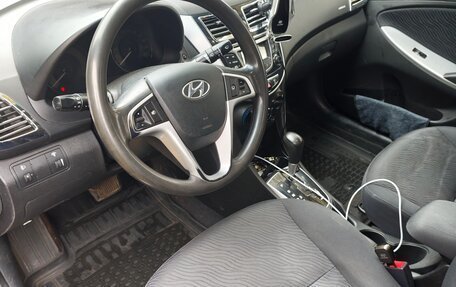 Hyundai Solaris II рестайлинг, 2012 год, 740 000 рублей, 7 фотография