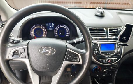 Hyundai Solaris II рестайлинг, 2012 год, 740 000 рублей, 9 фотография
