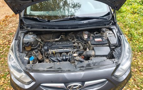 Hyundai Solaris II рестайлинг, 2012 год, 740 000 рублей, 11 фотография