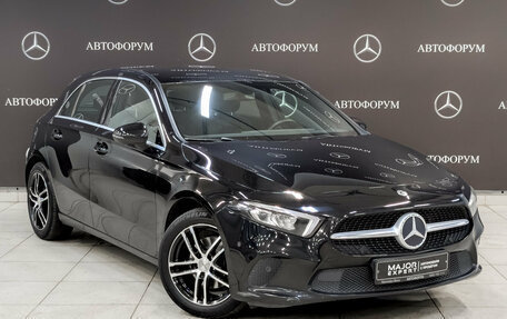 Mercedes-Benz A-Класс, 2019 год, 1 895 000 рублей, 3 фотография