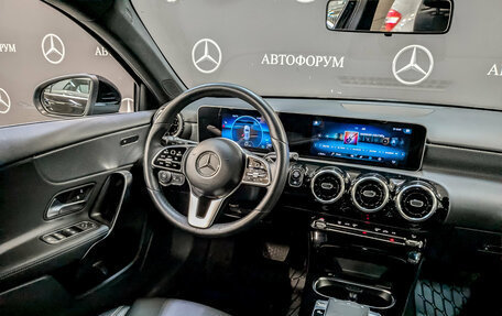 Mercedes-Benz A-Класс, 2019 год, 1 895 000 рублей, 26 фотография