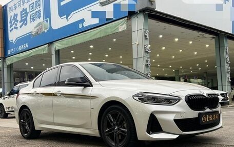 BMW 1 серия, 2023 год, 1 600 000 рублей, 3 фотография
