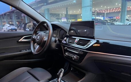 BMW 1 серия, 2023 год, 1 600 000 рублей, 16 фотография