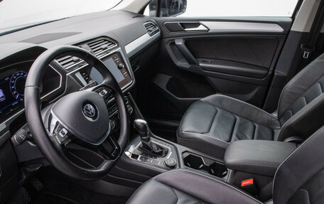 Volkswagen Tiguan II, 2017 год, 2 895 000 рублей, 10 фотография