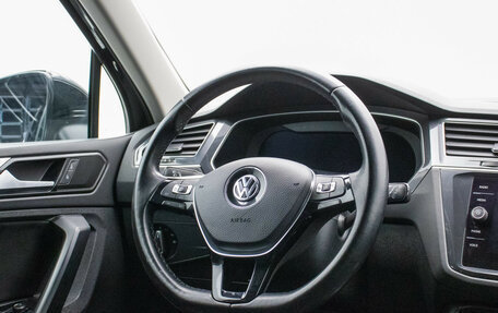 Volkswagen Tiguan II, 2017 год, 2 895 000 рублей, 15 фотография