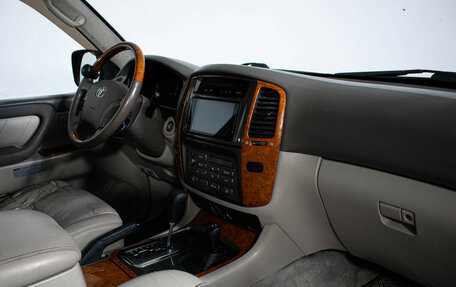 Toyota Land Cruiser 100 рестайлинг 2, 2007 год, 2 077 000 рублей, 9 фотография