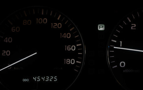 Toyota Land Cruiser 100 рестайлинг 2, 2007 год, 2 077 000 рублей, 14 фотография