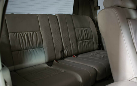 Toyota Land Cruiser 100 рестайлинг 2, 2007 год, 2 077 000 рублей, 13 фотография