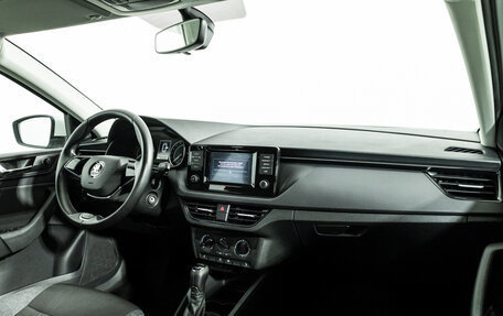 Skoda Rapid II, 2022 год, 1 648 000 рублей, 9 фотография