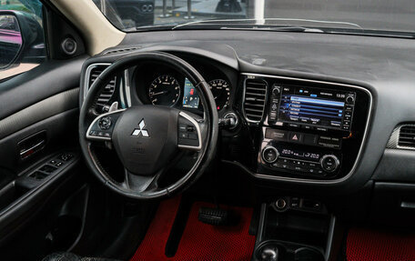 Mitsubishi Outlander III рестайлинг 3, 2012 год, 1 250 000 рублей, 11 фотография