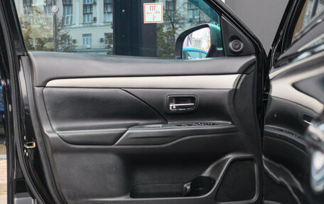 Mitsubishi Outlander III рестайлинг 3, 2012 год, 1 250 000 рублей, 15 фотография