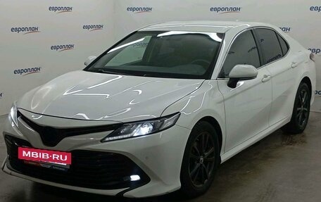 Toyota Camry, 2019 год, 1 660 500 рублей, 2 фотография