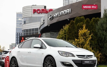 Opel Astra J, 2013 год, 638 000 рублей, 2 фотография