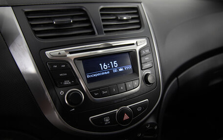 Hyundai Solaris II рестайлинг, 2015 год, 1 199 000 рублей, 18 фотография