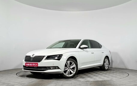 Skoda Superb III рестайлинг, 2019 год, 2 300 000 рублей, 1 фотография