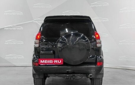 Toyota Land Cruiser Prado 120 рестайлинг, 2005 год, 2 000 000 рублей, 10 фотография