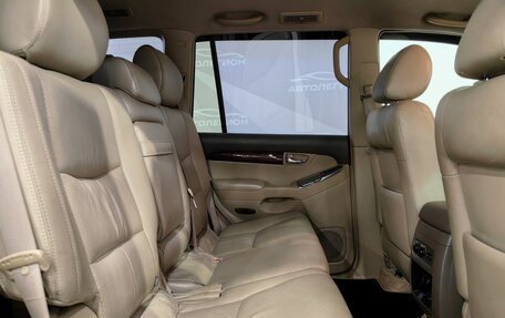 Toyota Land Cruiser Prado 120 рестайлинг, 2005 год, 2 000 000 рублей, 18 фотография