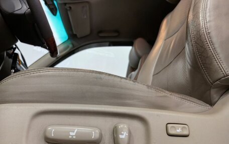 Toyota Land Cruiser Prado 120 рестайлинг, 2005 год, 2 000 000 рублей, 13 фотография