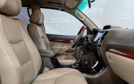 Toyota Land Cruiser Prado 120 рестайлинг, 2005 год, 2 000 000 рублей, 16 фотография