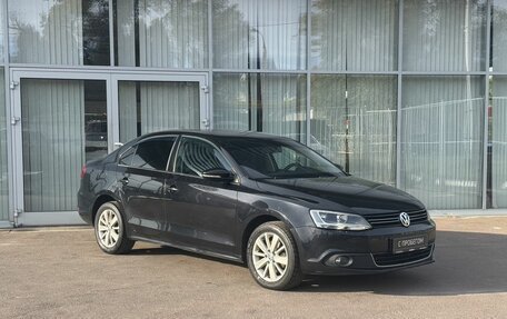 Volkswagen Jetta VI, 2013 год, 1 070 000 рублей, 3 фотография