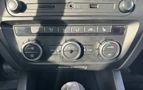 Volkswagen Jetta VI, 2013 год, 1 070 000 рублей, 11 фотография