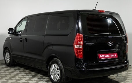 Hyundai H-1 II рестайлинг, 2017 год, 2 250 000 рублей, 7 фотография