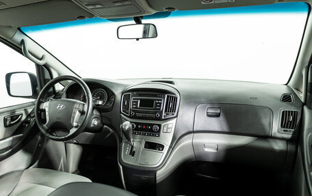 Hyundai H-1 II рестайлинг, 2017 год, 2 250 000 рублей, 9 фотография