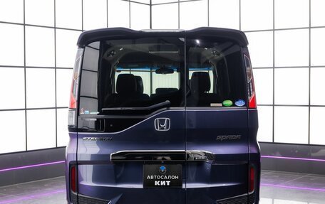 Honda Stepwgn IV, 2015 год, 2 365 000 рублей, 4 фотография