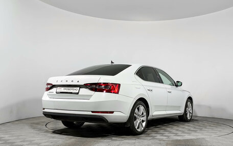 Skoda Superb III рестайлинг, 2019 год, 2 300 000 рублей, 5 фотография