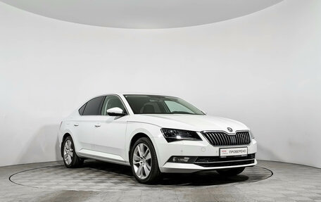 Skoda Superb III рестайлинг, 2019 год, 2 300 000 рублей, 3 фотография