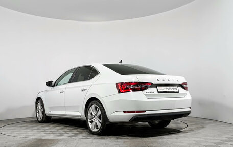 Skoda Superb III рестайлинг, 2019 год, 2 300 000 рублей, 7 фотография