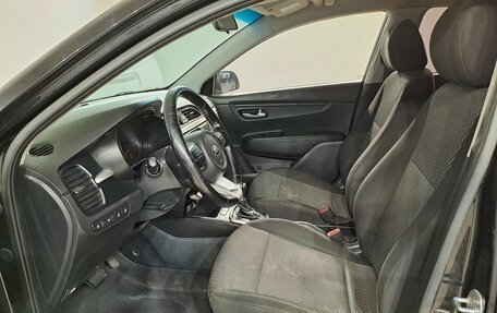 KIA Rio IV, 2018 год, 1 049 000 рублей, 14 фотография
