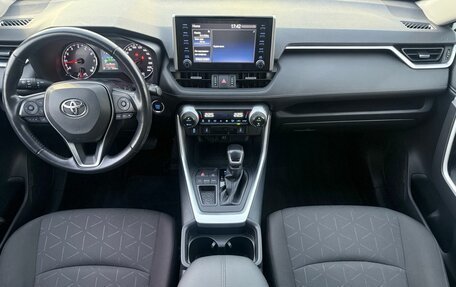 Toyota RAV4, 2020 год, 3 248 000 рублей, 11 фотография