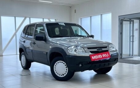 Chevrolet Niva I рестайлинг, 2016 год, 790 000 рублей, 3 фотография