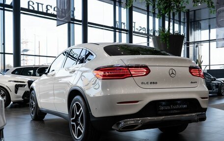 Mercedes-Benz GLC Coupe, 2018 год, 4 000 000 рублей, 3 фотография