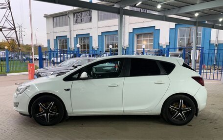 Opel Astra J, 2010 год, 749 000 рублей, 2 фотография