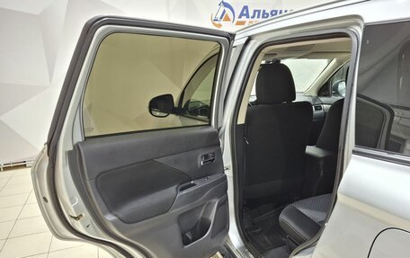 Mitsubishi Outlander III рестайлинг 3, 2016 год, 1 940 000 рублей, 23 фотография