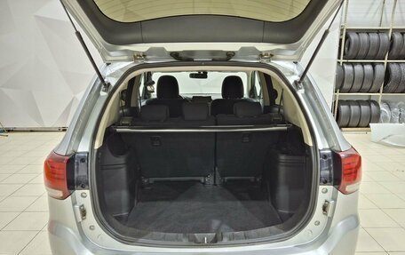 Mitsubishi Outlander III рестайлинг 3, 2016 год, 1 940 000 рублей, 40 фотография