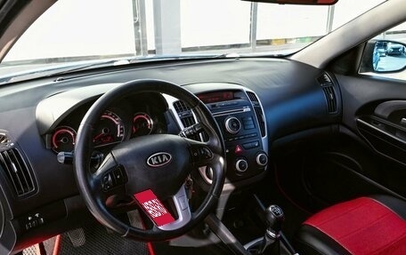 KIA cee'd I рестайлинг, 2010 год, 684 000 рублей, 16 фотография