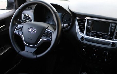 Hyundai Solaris II рестайлинг, 2019 год, 1 049 000 рублей, 17 фотография