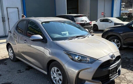 Toyota Yaris, 2022 год, 745 000 рублей, 1 фотография