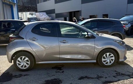 Toyota Yaris, 2022 год, 745 000 рублей, 3 фотография